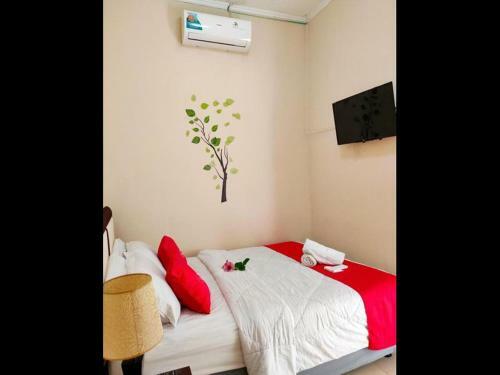 Hostal Room In Bb - Comfortable Room With AC And Wifi For 2 People