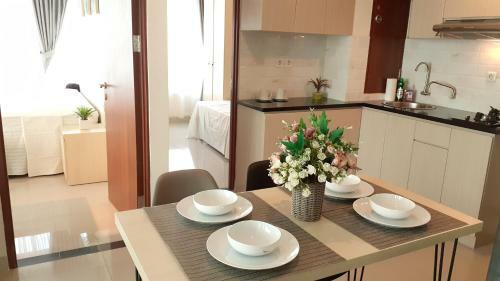 Omah Wienna Apartment At Grand Kamala Lagoon