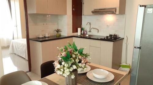 Omah Wienna Apartment At Grand Kamala Lagoon