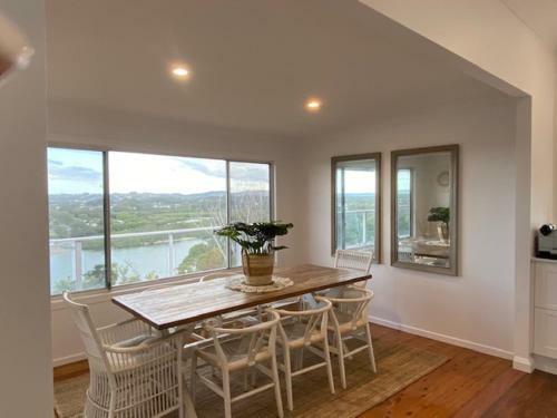 Eagles View Panorama - 180 Degree Sea & River Views