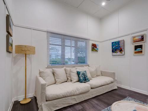 Urangan Family Friendly Home With Views, Wifi, Wine