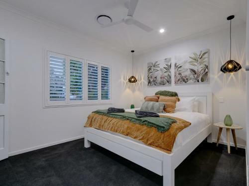 Urangan Family Friendly Home With Views, Wifi, Wine
