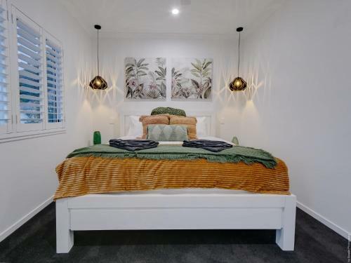 Urangan Family Friendly Home With Views, Wifi, Wine