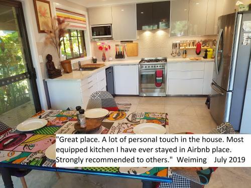 Januce - Delightful River Front House In Urunga