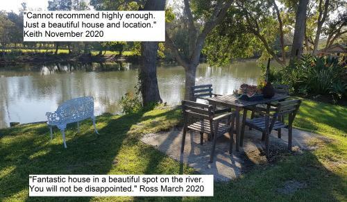 Januce - Delightful River Front House In Urunga