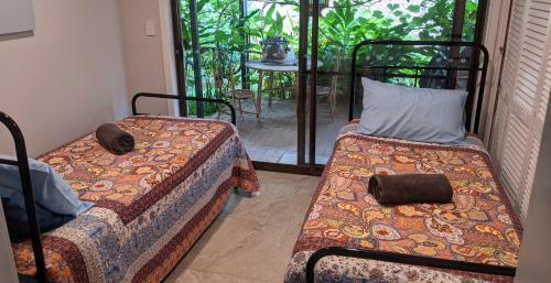 Januce - Delightful River Front House In Urunga