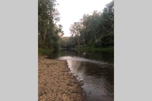 The Glenn Farmhouse On Ovens River