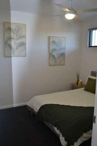 City Fringe Modern 2br Apartment