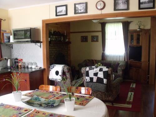 Bed & Breakfast Blue Wren Riverside Cottage