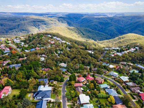 Valley Views Escape / Wentworth Falls