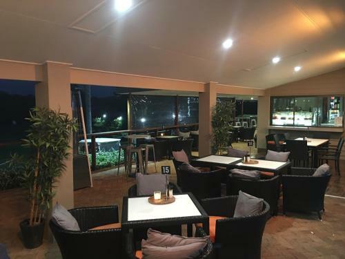 Apartamento Fairway Village @ Windaroo Lakes Golf Club