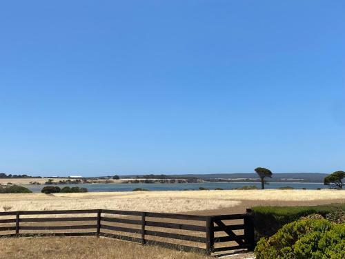 Bellmore On The Bay