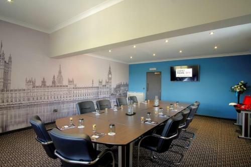 Lion Quays Hotel & Spa