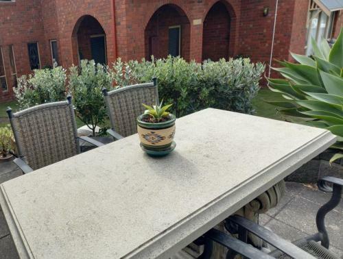 Ocean Views And Central To Cbd - Cosheirm Apartments On Merri