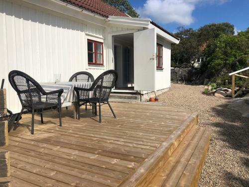 Idyllic And Charming Summer House On Styrso