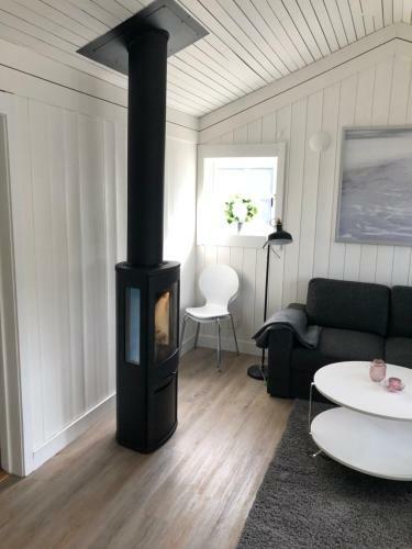 Lodge H�llestrand Cottage -sillen