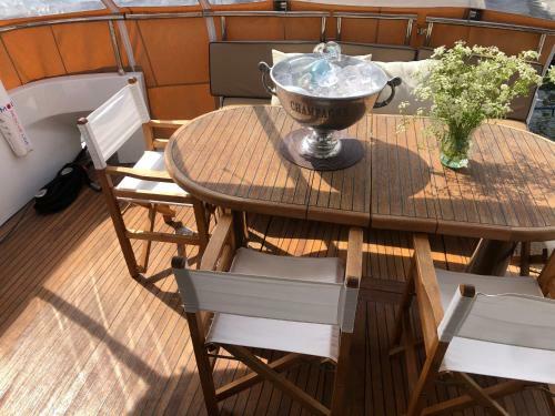 Nice Vip Cabin In A Luxurious Yacht