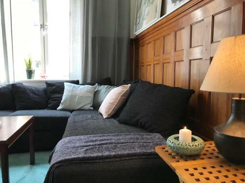 Classic & Light 2 Room Apartment In Sofo, 60 Sqm