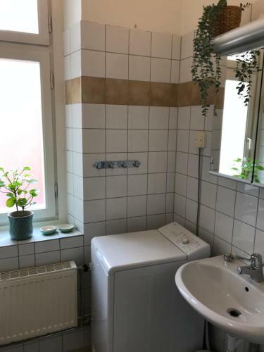 Classic & Light 2 Room Apartment In Sofo, 60 Sqm