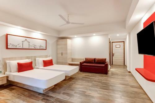 Red Fox Hotel, Neelkanth