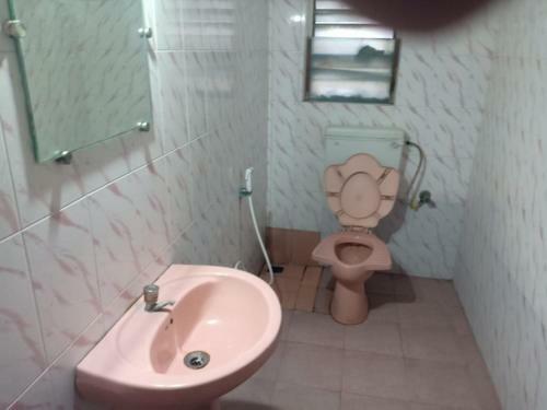 Hotel Meena Lodge, Solapur