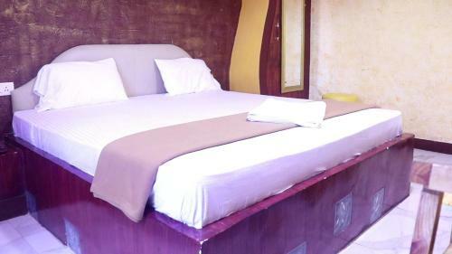 Navagiraga Resorts &hotel