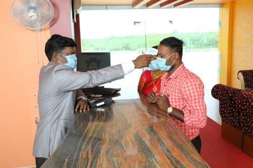 Navagiraga Resorts &hotel
