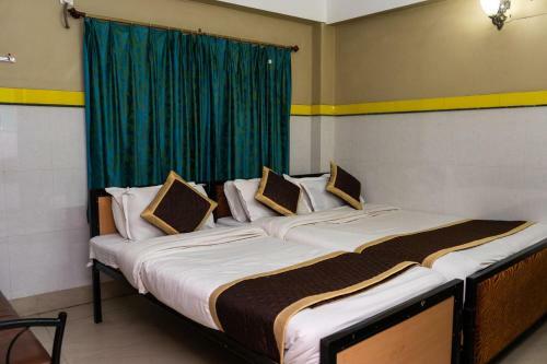 Hotel Tirupati Lodge