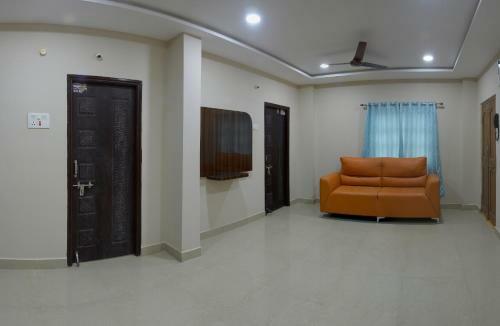 Lodge Ss Stay Inn