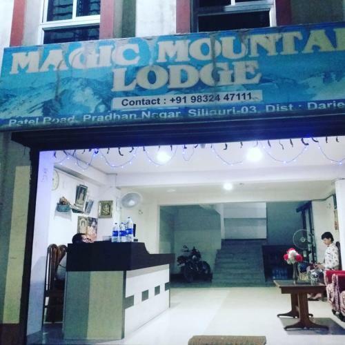 Hostal Magic Mountain Lodge