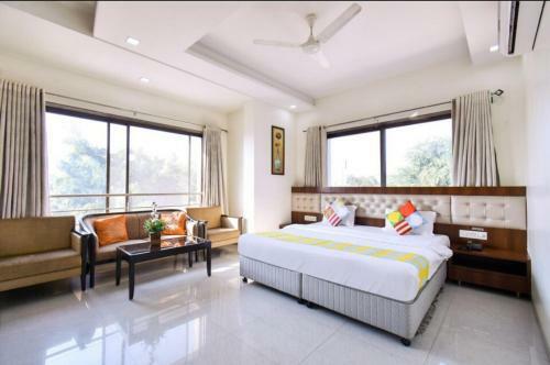 Sai Shubham Hotel