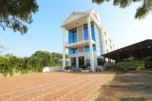 Spot On 10418 Hotel Sai Pancham