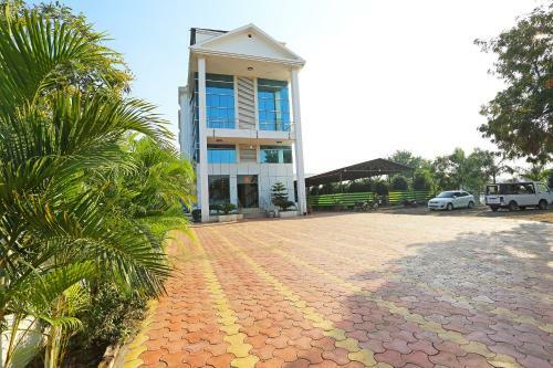 Spot On 10418 Hotel Sai Pancham