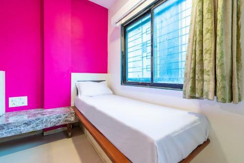 Spot On 42793 Hotel Gurukrupa