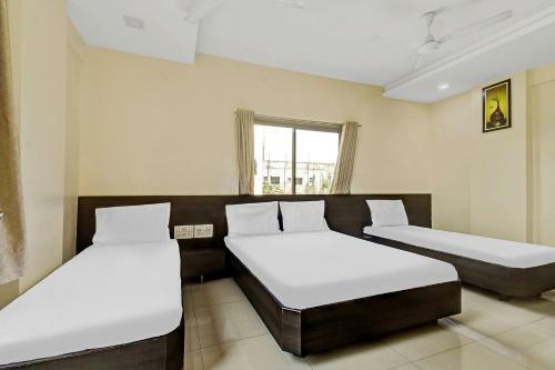 Oyo 85825 Hotel Sai Suman Executive