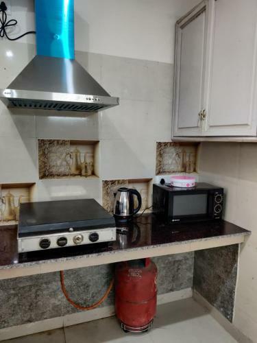 Alpha 82 Homestay Fully AC