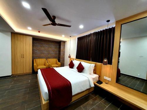 Hotel Paras Heights