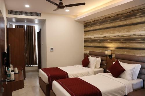 Hotel Paras Heights