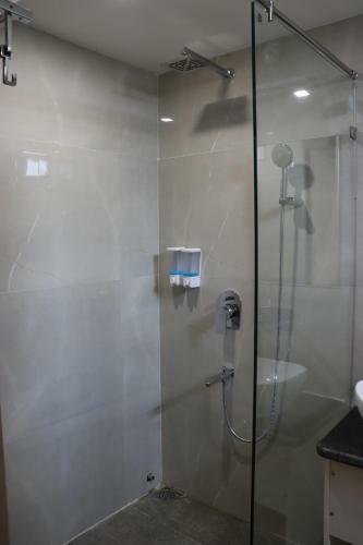 Hotel Paras Heights