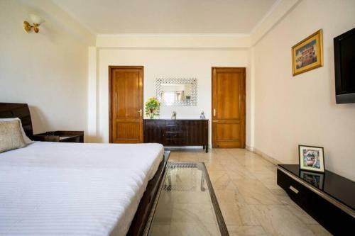 Starry Meadows, Luxurious 3bhk With Mountain View