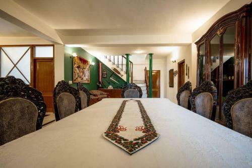 Lakoum Bliss, A Pet Friendly 3bhk With Mountain View