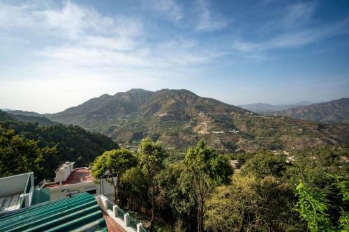 Lakoum Bliss, A Pet Friendly 3bhk With Mountain View
