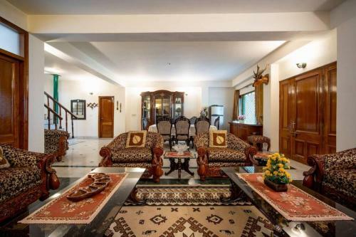 Lakoum Bliss, A Pet Friendly 3bhk With Mountain View