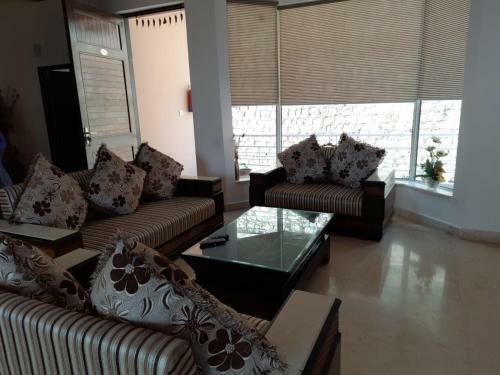 Hotel Amravati Resort
