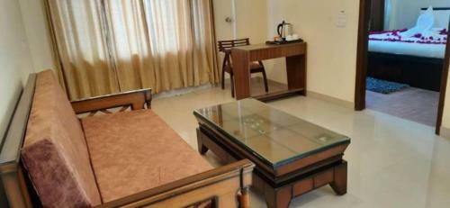 Hotel Amravati Resort
