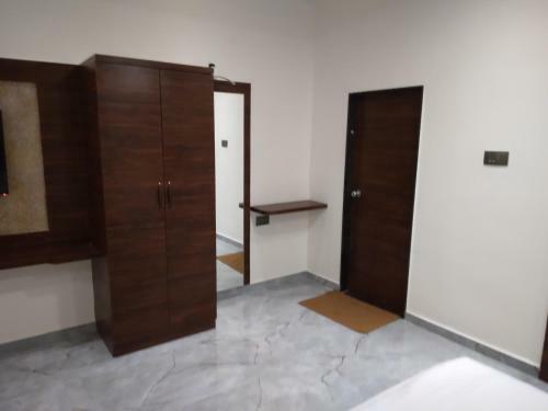 Hotel Riverfront, Somnath