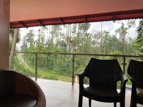 Chilumey Estate Stay