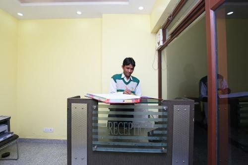 Oyo 28422 Hotel New Taj