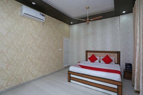 Oyo 28442 Hotel Sudhir