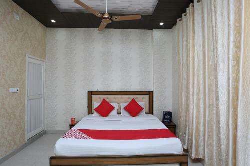 Oyo 28442 Hotel Sudhir